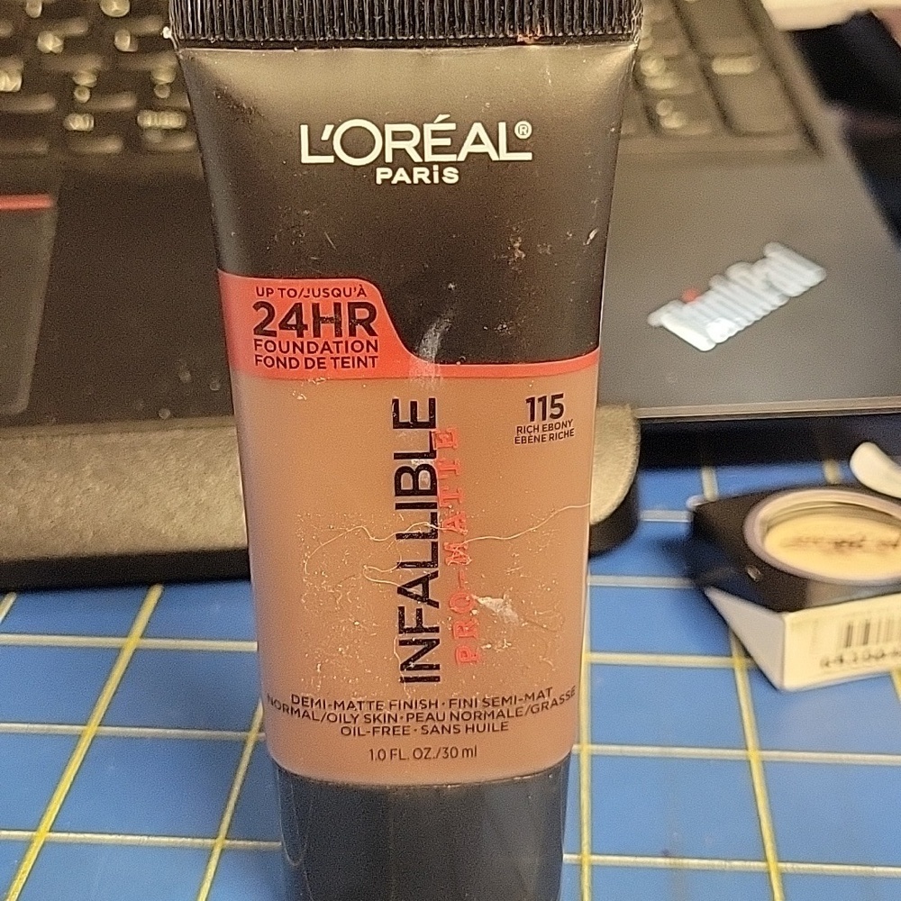 L'Oreal Infallible Pro-Matte Foundation 115 Rich Ebony New 30ml